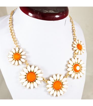 Колье ромашки и цветы из камней и страз на цепи