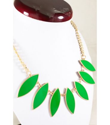 Колье из эмалированных листов