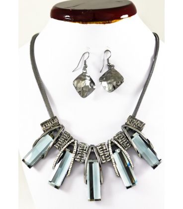 Прикраса Сірі прямокутні камені