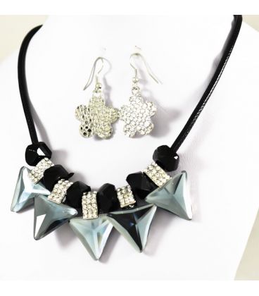 Прикраси маленькі срібні трикутники