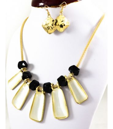 Прикраса з перламутрових прямокутників