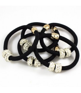 Резинка с двумя бусинами в мелких стразах