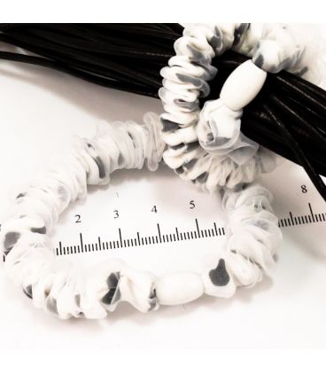 Резинка шифоновая с бусиной яркая