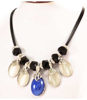 Прикраса на шию з камінням