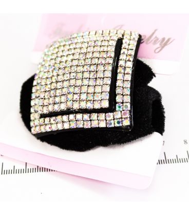 Резинка на пластике мелкие стразы