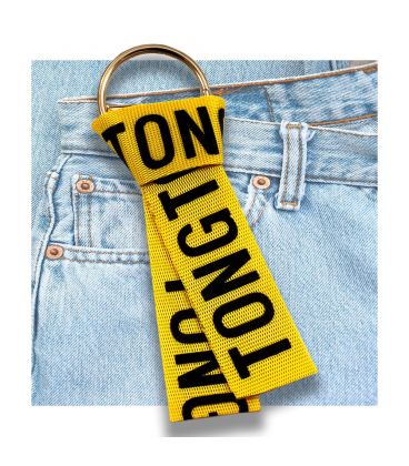 Брошь с лентами на кольце 12х4 см