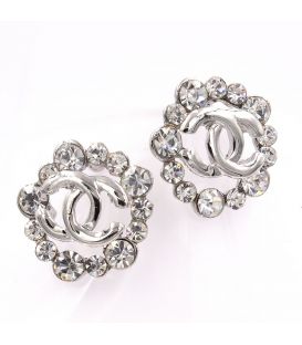 Серьги-гвоздики — металл, стразы