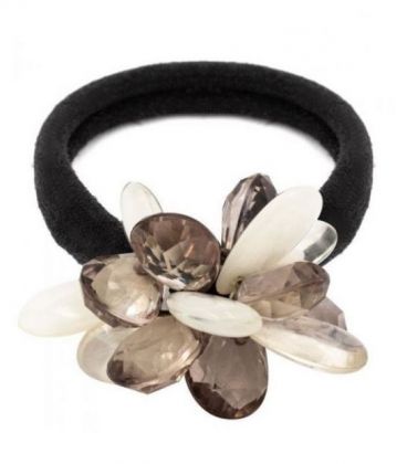 Резинка для волос с бусинами