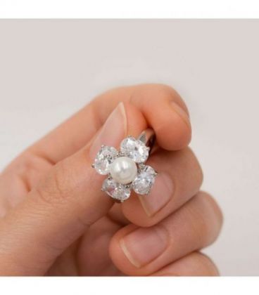 Кольцо “Цветок с жемчужинкой” родиум