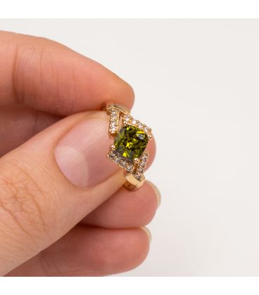 Кольцо лимонная позолота "Камень ромб"