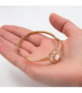 Браслет жорсткий позолота "Квітка з прямокутного каміння"