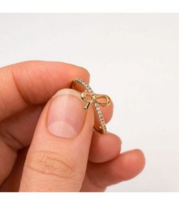 Кольцо лимонная позолота «Бантик» с камушками