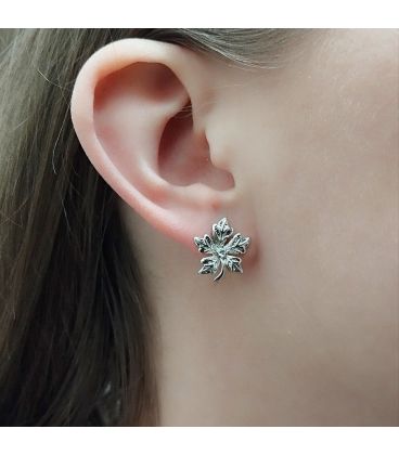 Серьги-гвоздики "Виноградный лист", родий