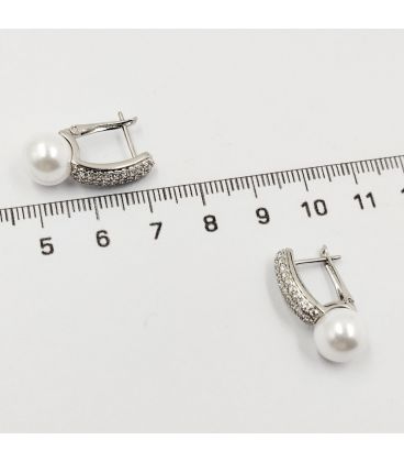 Серьги классические с россыпью цирконов и жемчужиной, родий