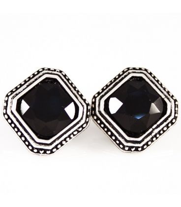 Серьги гвоздики с Камнем под старину