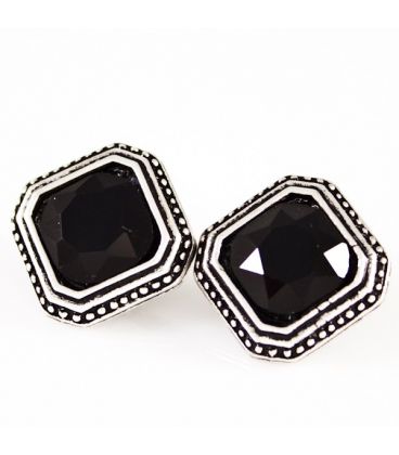 Серьги гвоздики с Камнем под старину